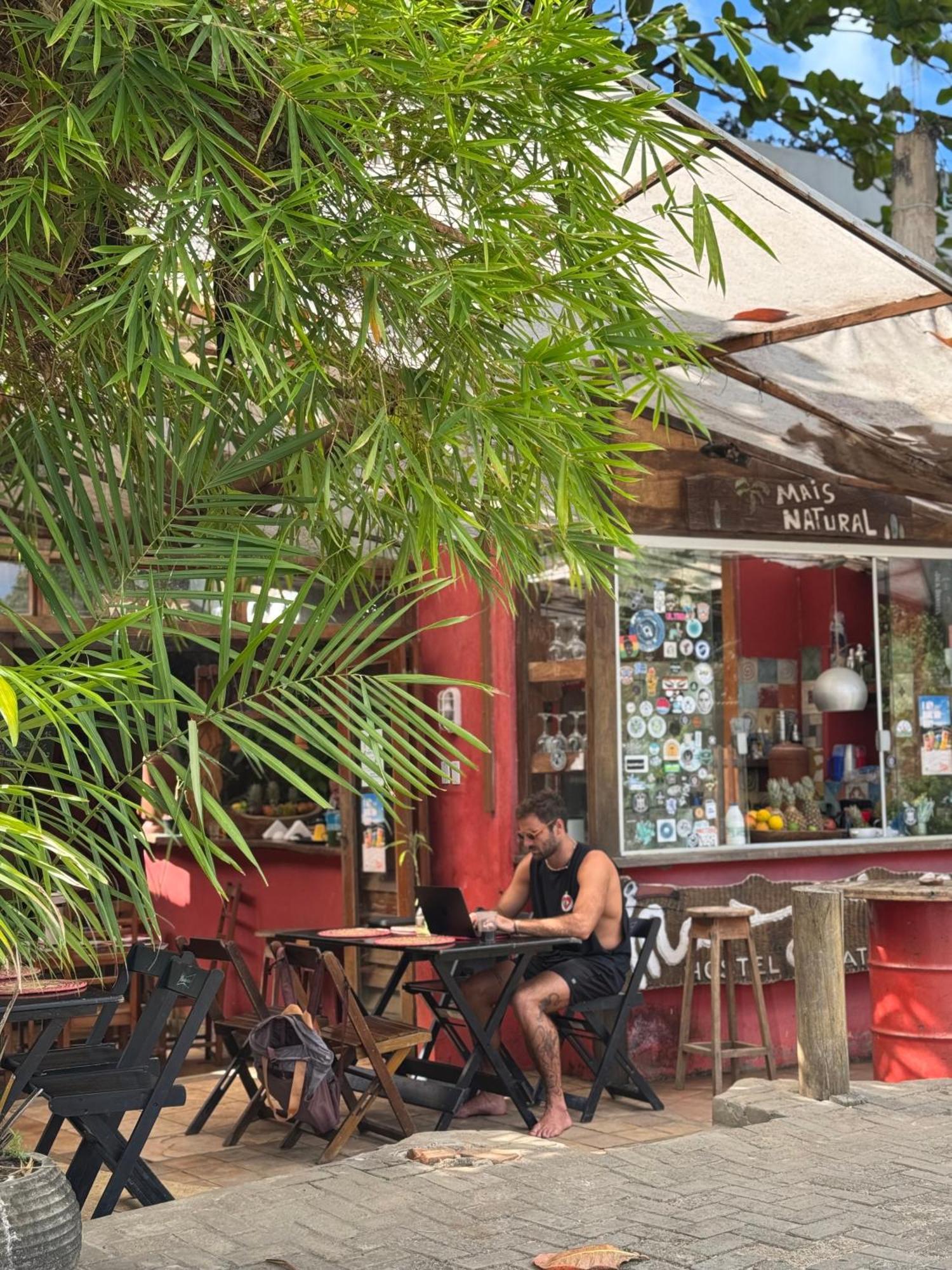 Mais Que Nada Itacare - Hostel, Bar & Breakfast Bagian luar foto